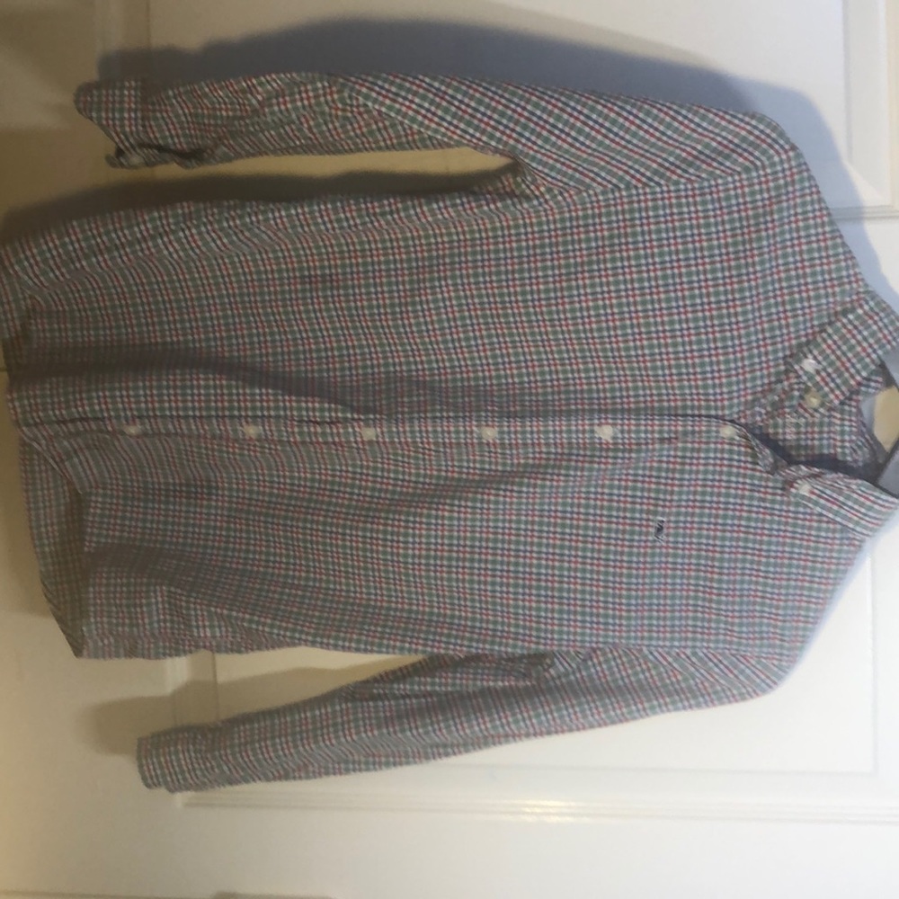Vineyard vines boys medium (12-14)